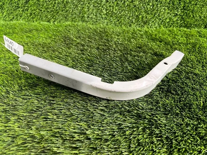 Кронштейн крыла Audi A8 2007 4E0821137F D3 BVJ 4.2, передний левый