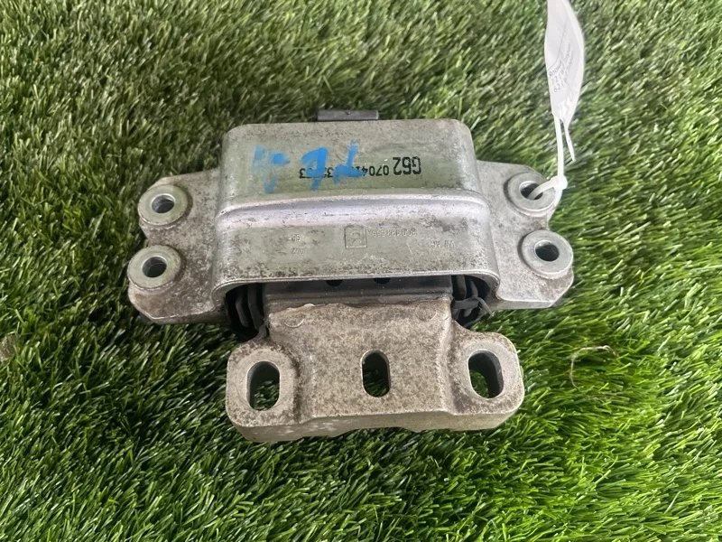 Подушка ДВС Volkswagen Passat 2007 3C0199555 B6 VARIANT BWA 2.0T