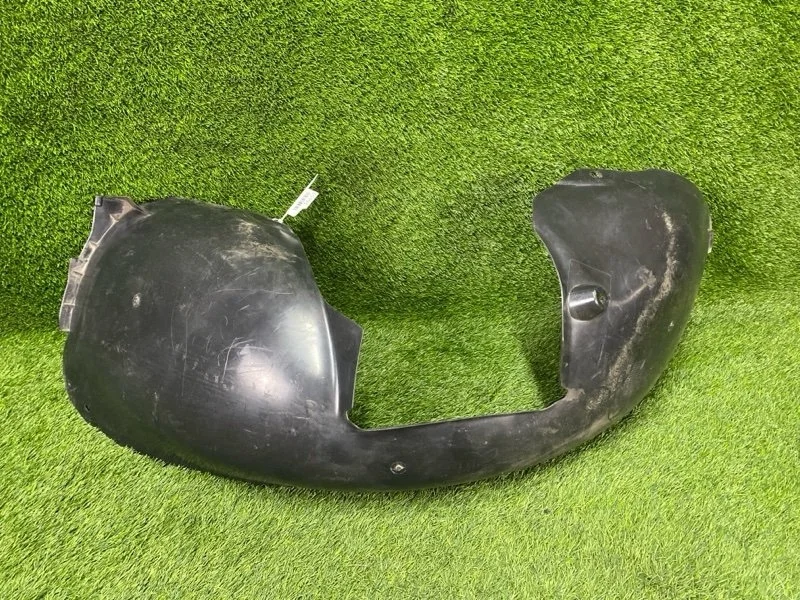 Защита арки крыла Volkswagen Passat 2007 3C0805978 B6 AXZ 3.2, передняя правая