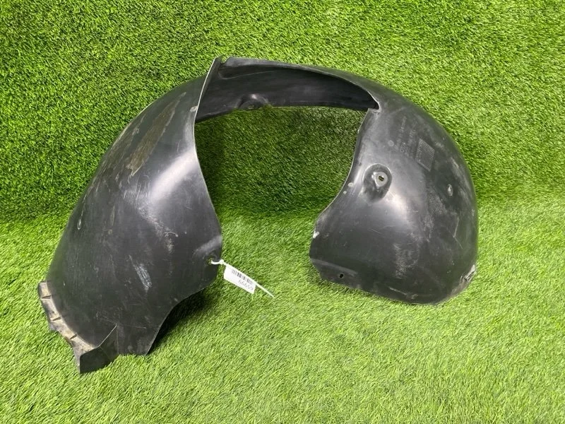 Подкрылок Volkswagen Passat 2007 3C0805977 B6 AXZ 3.2, передний левый