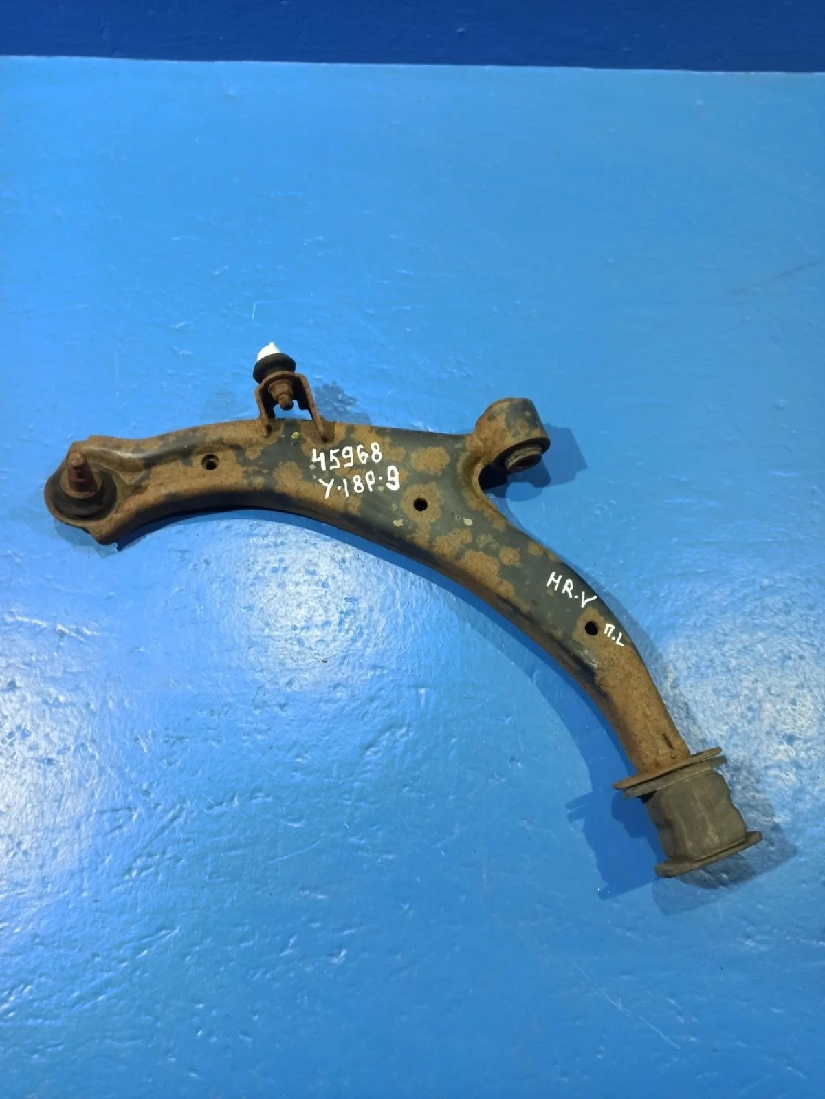 Рычаг передний левый нижний Honda HR-V GH рестайлинг (2001—2006)