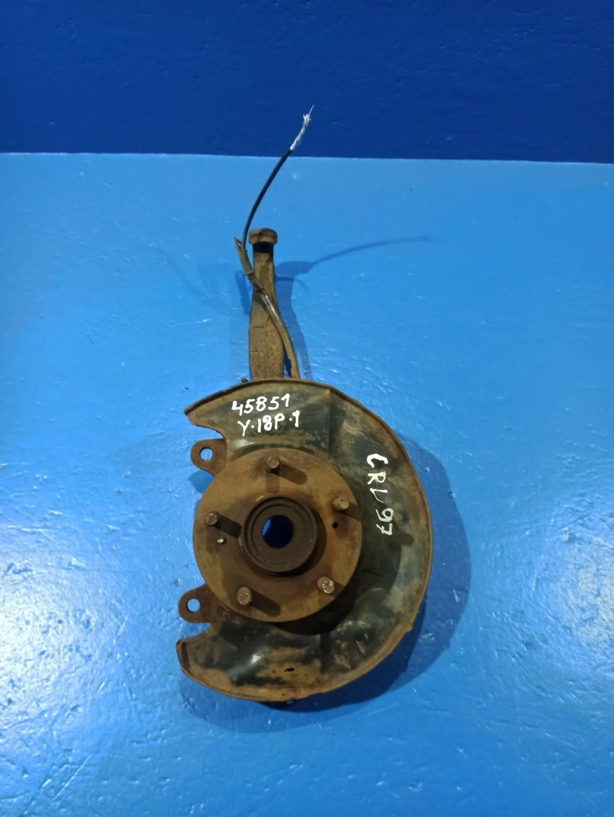 Кулак поворотный передний левый Honda CR-V I RD1