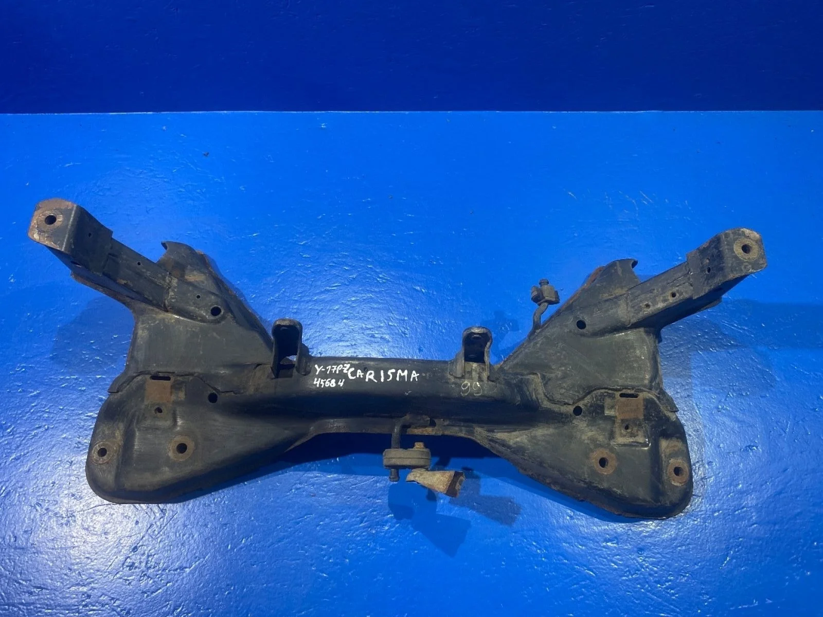 Подрамник передний Mitsubishi Carisma I рестайлинг