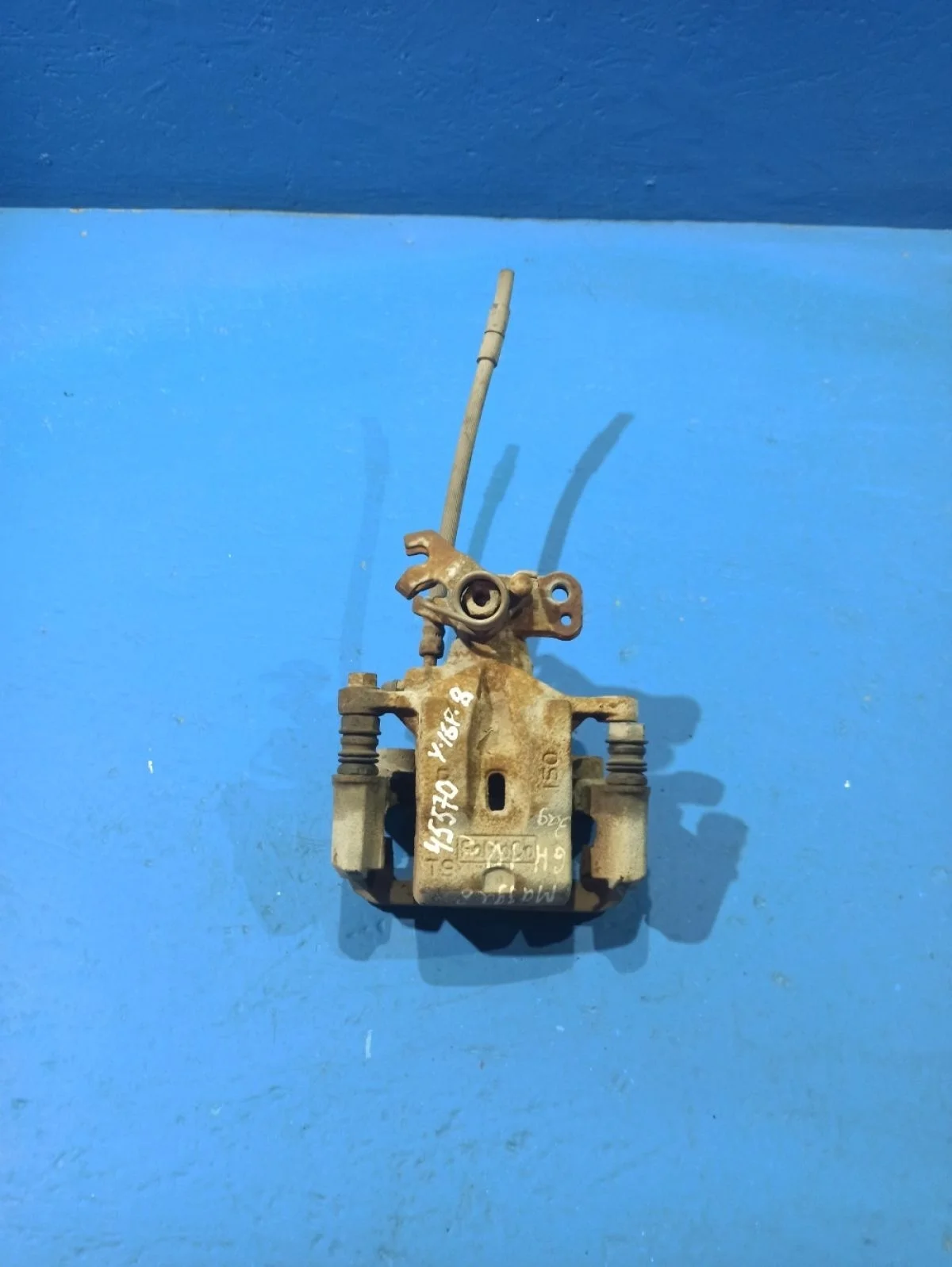 Суппорт тормозной задний правый Mazda 6 GH