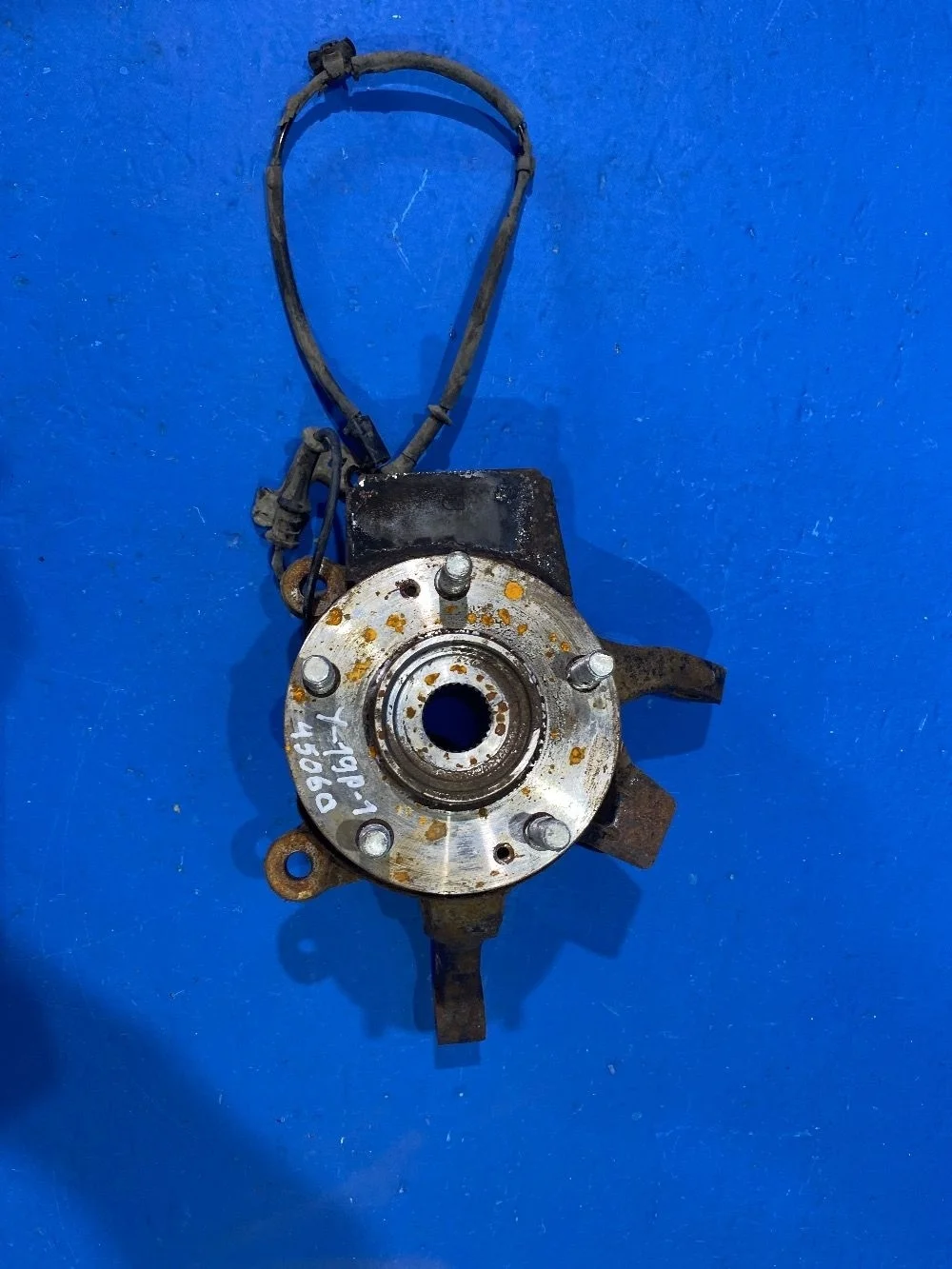 Кулак поворотный передний правый Kia Ceed JD 1