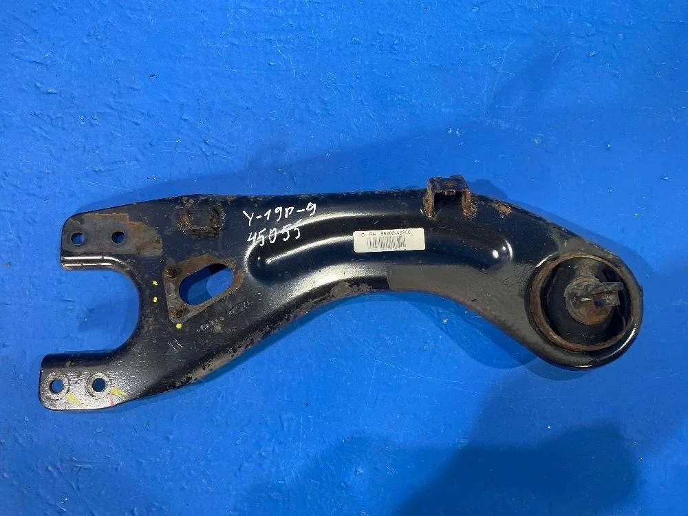 Рычаг задний продольный правый  Kia Ceed 12-18