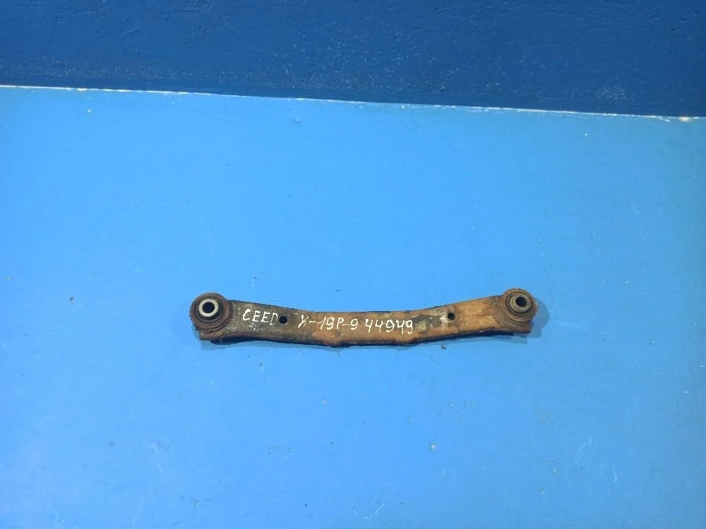 Рычаг задний поперечный Kia Ceed 12-18 55100A6000