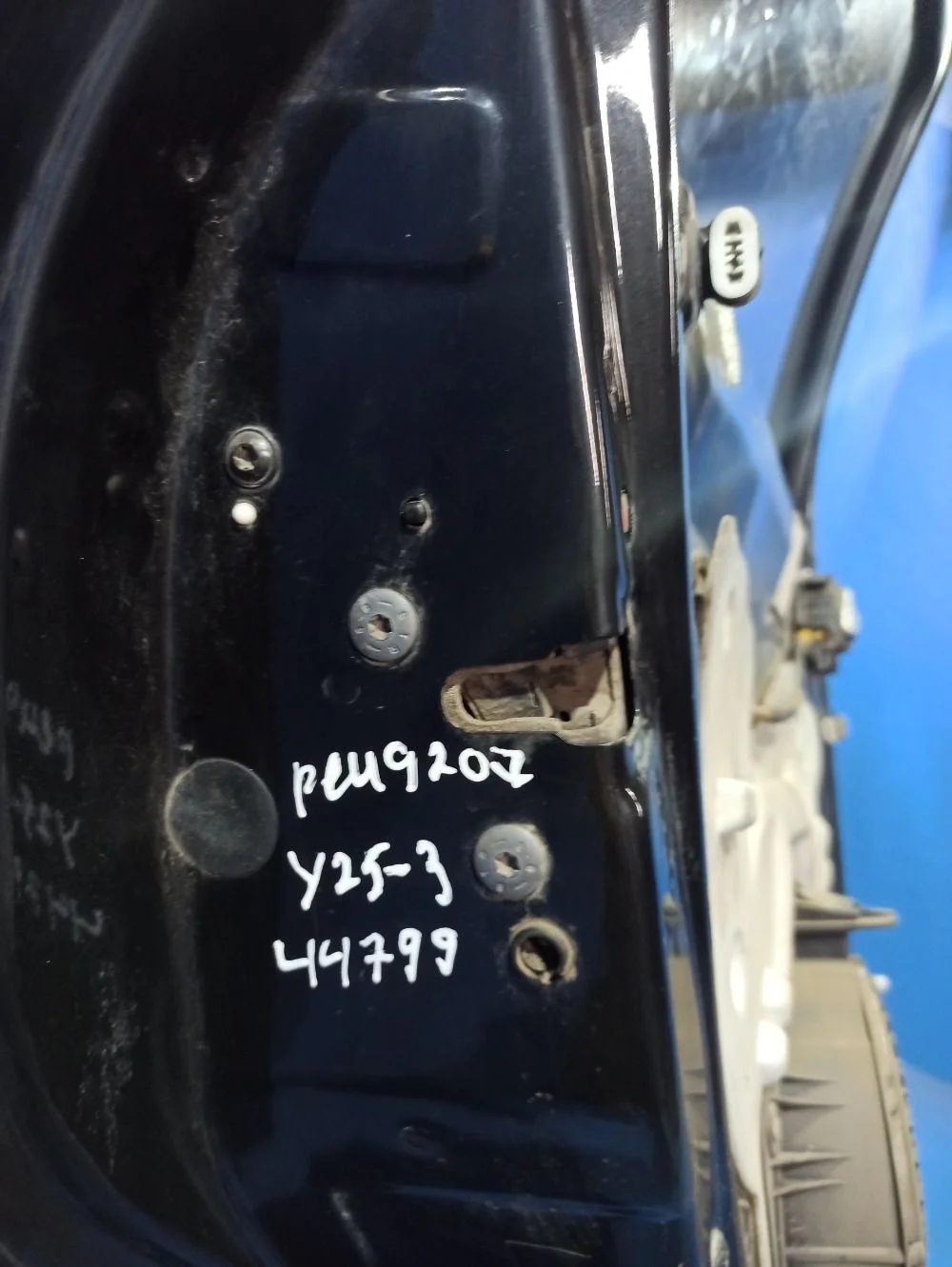 Замок задний левый Peugeot 207