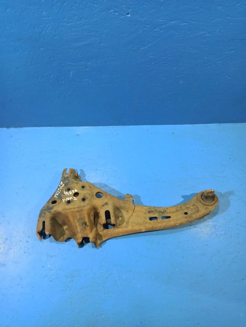 Рычаг продольный задний правый Mazda 6 GG LF 2003