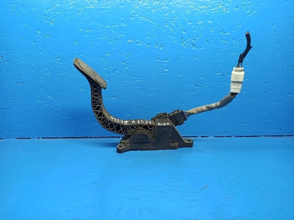 Педаль газа Chevrolet Aveo T250