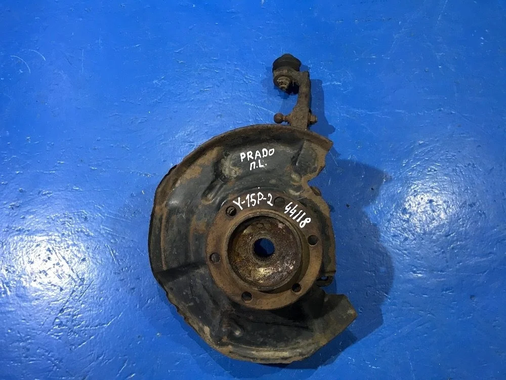 Кулак поворотный передний левый Land Cruiser Prado