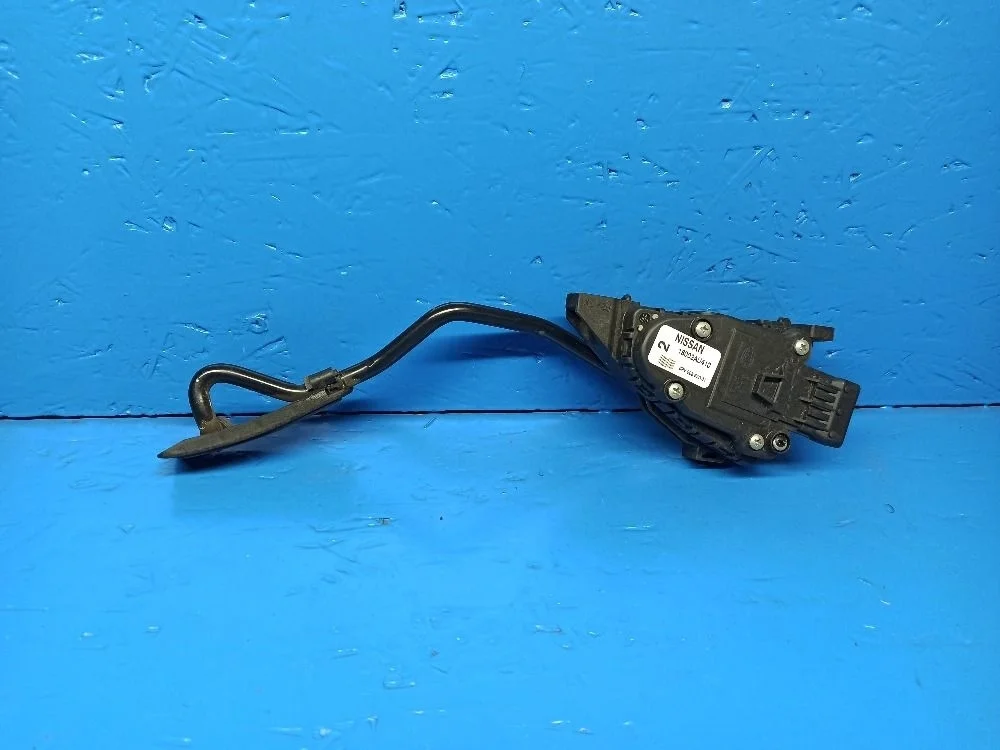 Педаль акселератора (датчик положения педали газа) Nissan Almera N16 рестайлинг (2002—2006)