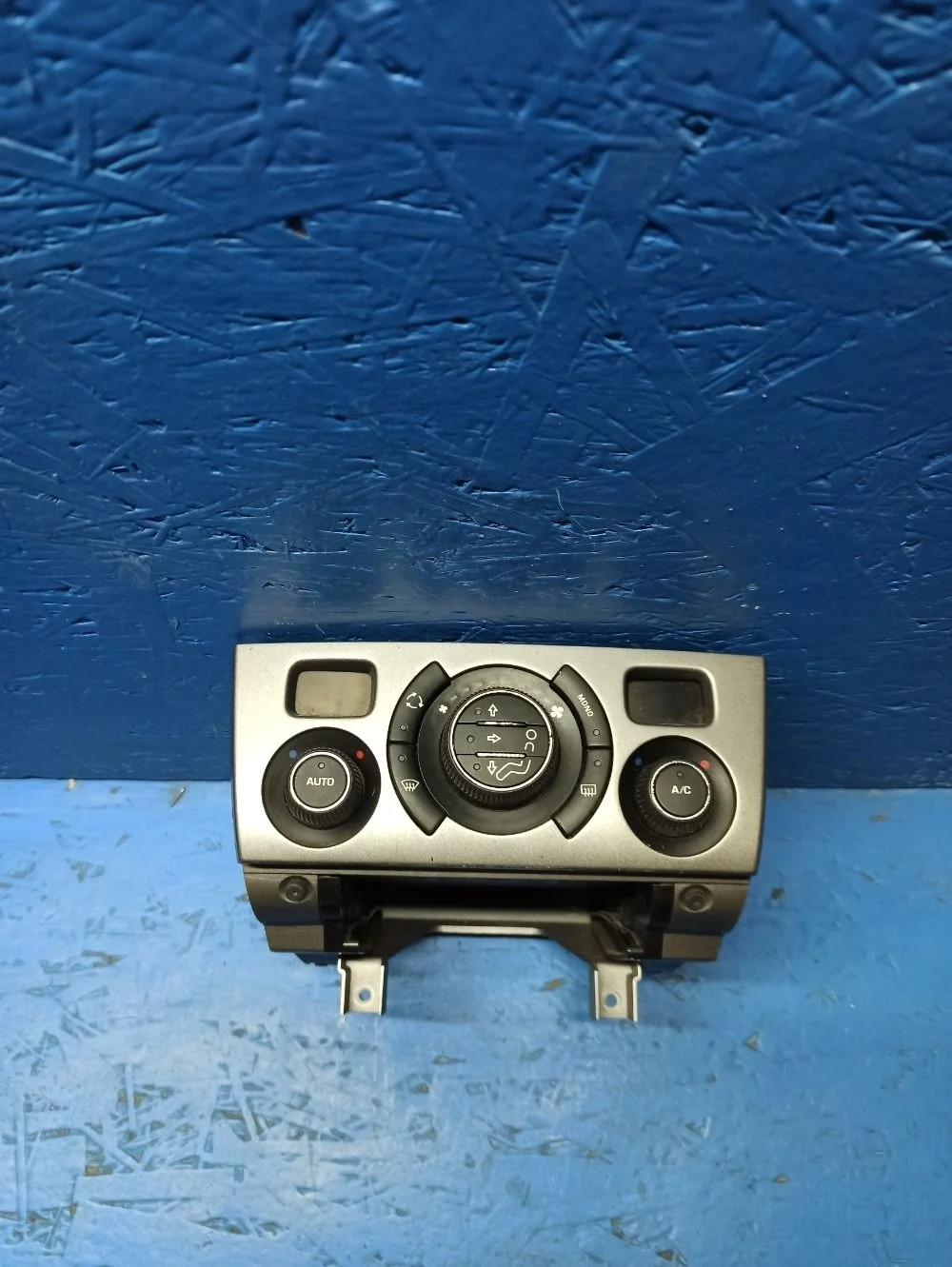 Блок управления климатом Peugeot 408 I (2012—2017)