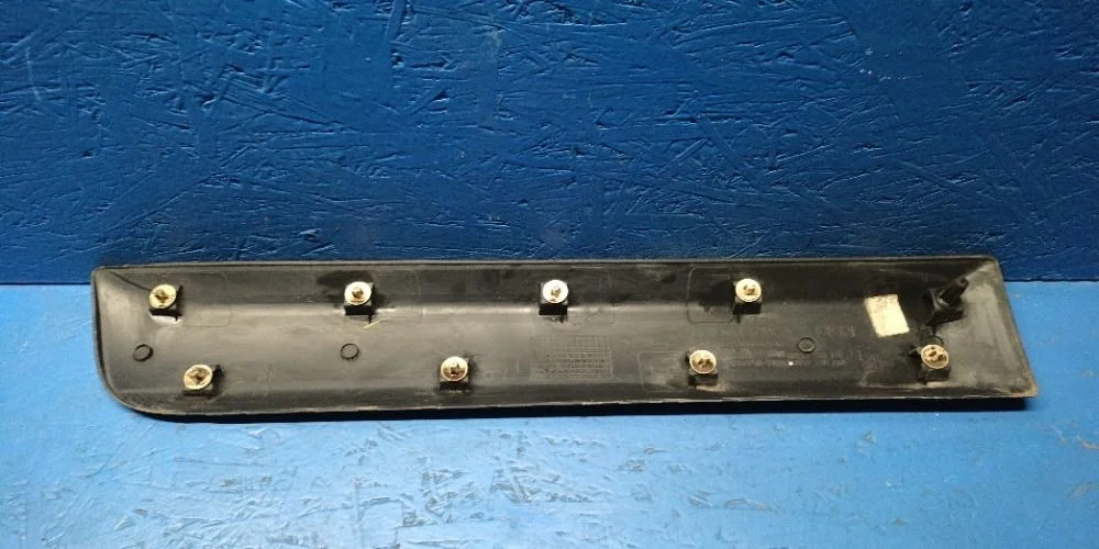 Молдинг двери задней левой Renault Sandero I (2009—2014)