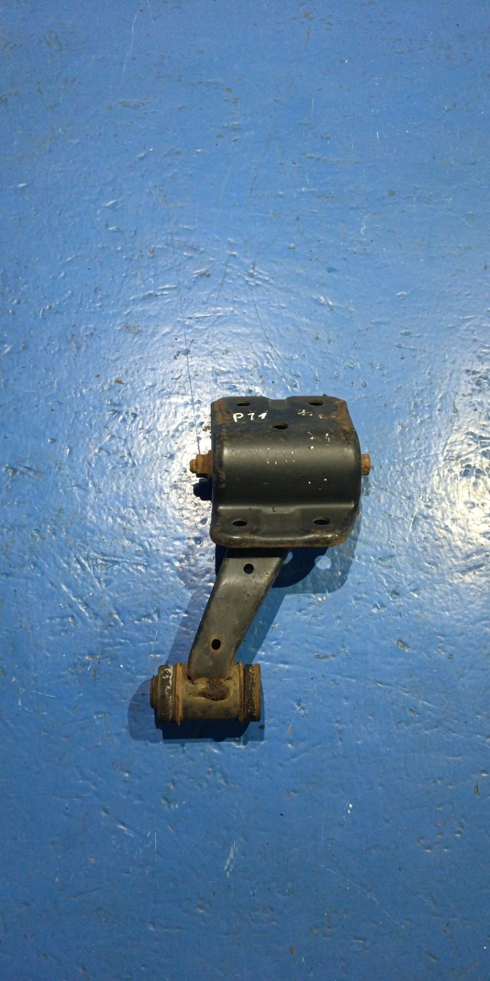 Рычаг передний левый верхний Nissan Primera P11 (1995—2000)