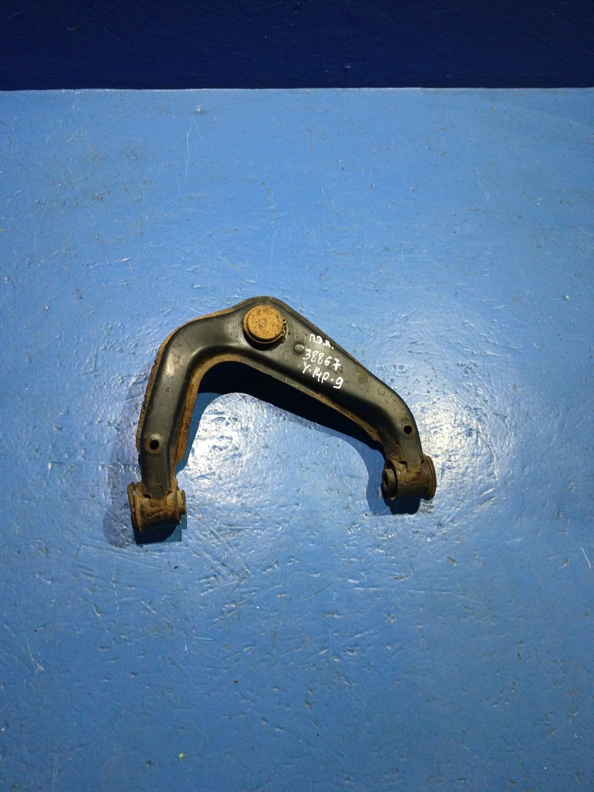 Рычаг передний правый верхний Nissan Pathfinder III (2004—2010)