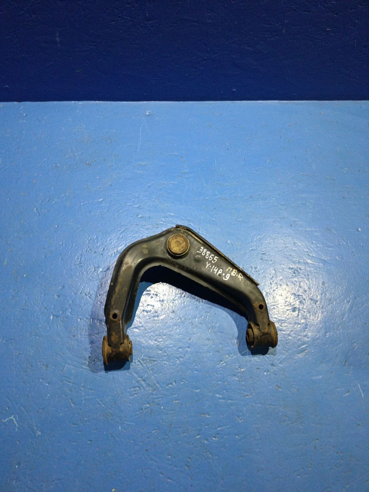 Рычаг передний правый верхний Nissan Pathfinder III (2004—2010)