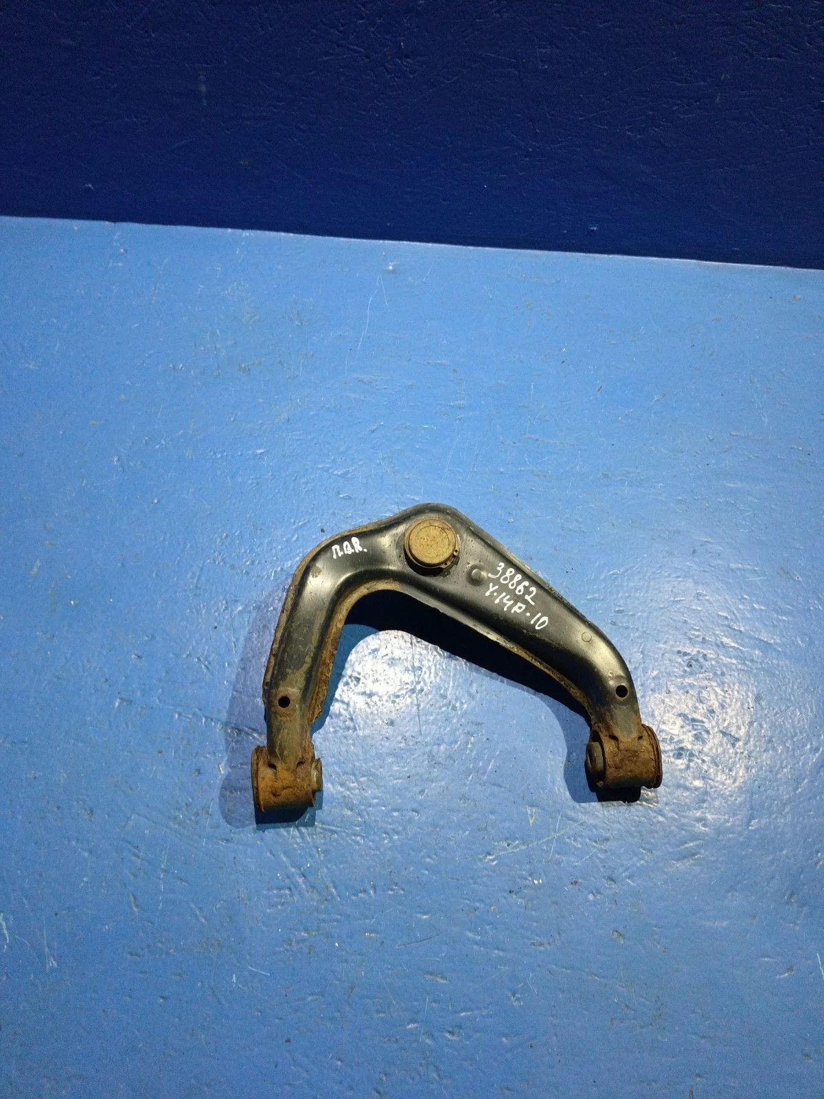 Рычаг передний правый верхний Nissan Pathfinder III (2004—2010)