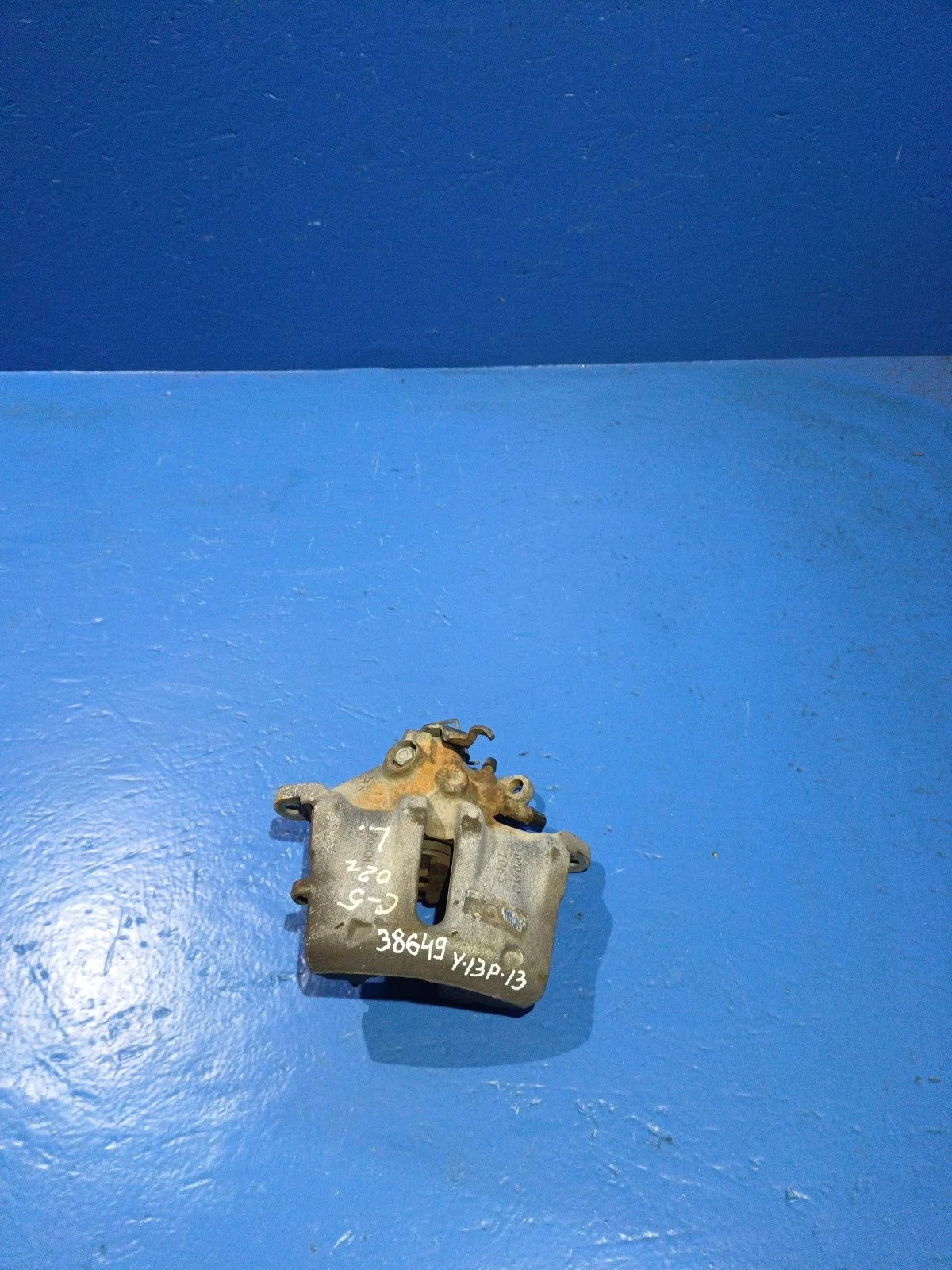 Суппорт тормозной передний левый Citroen C5 I (2001—2004)