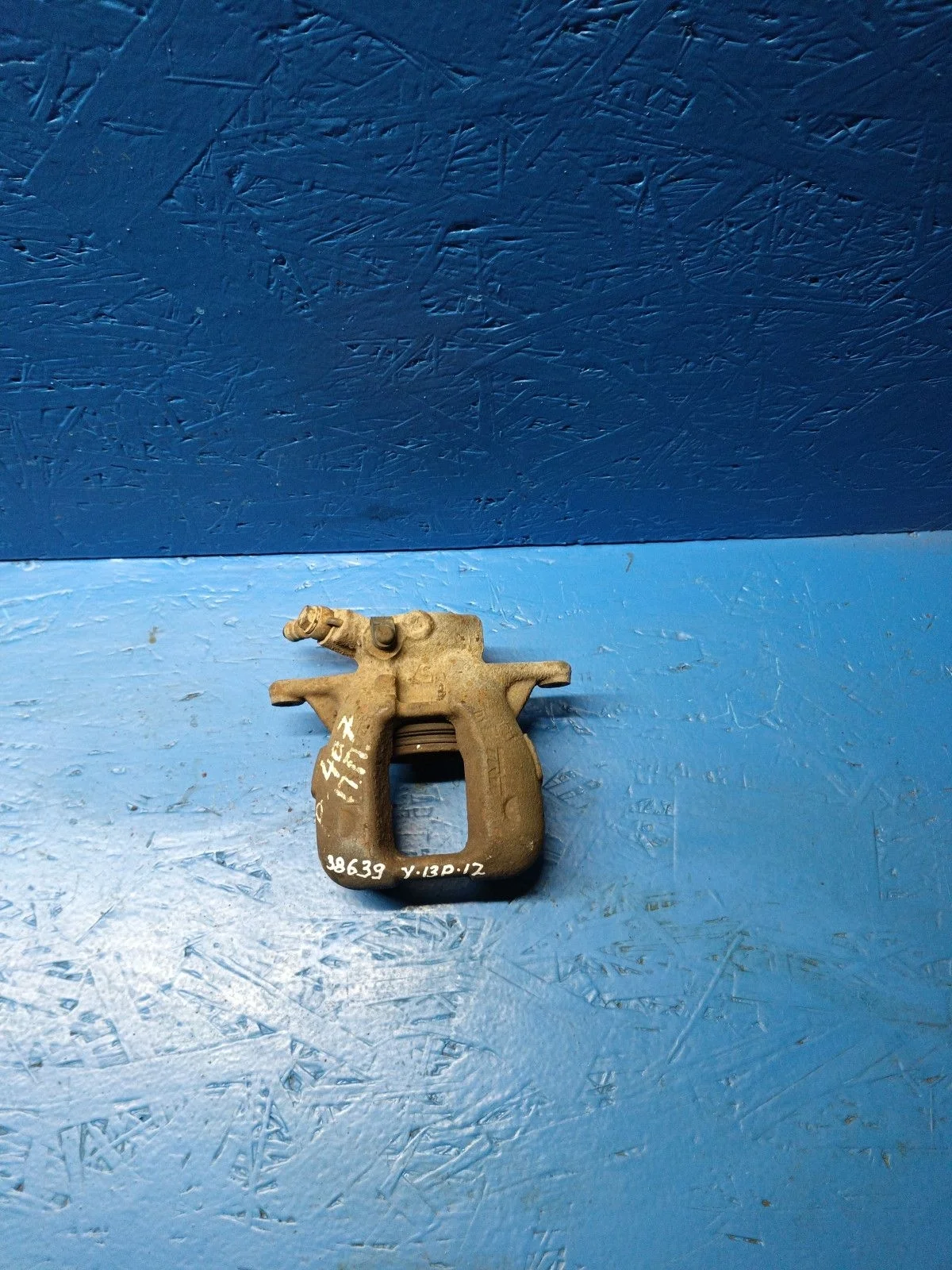 Суппорт тормозной передний правый Peugeot 407 I (2004—2011)