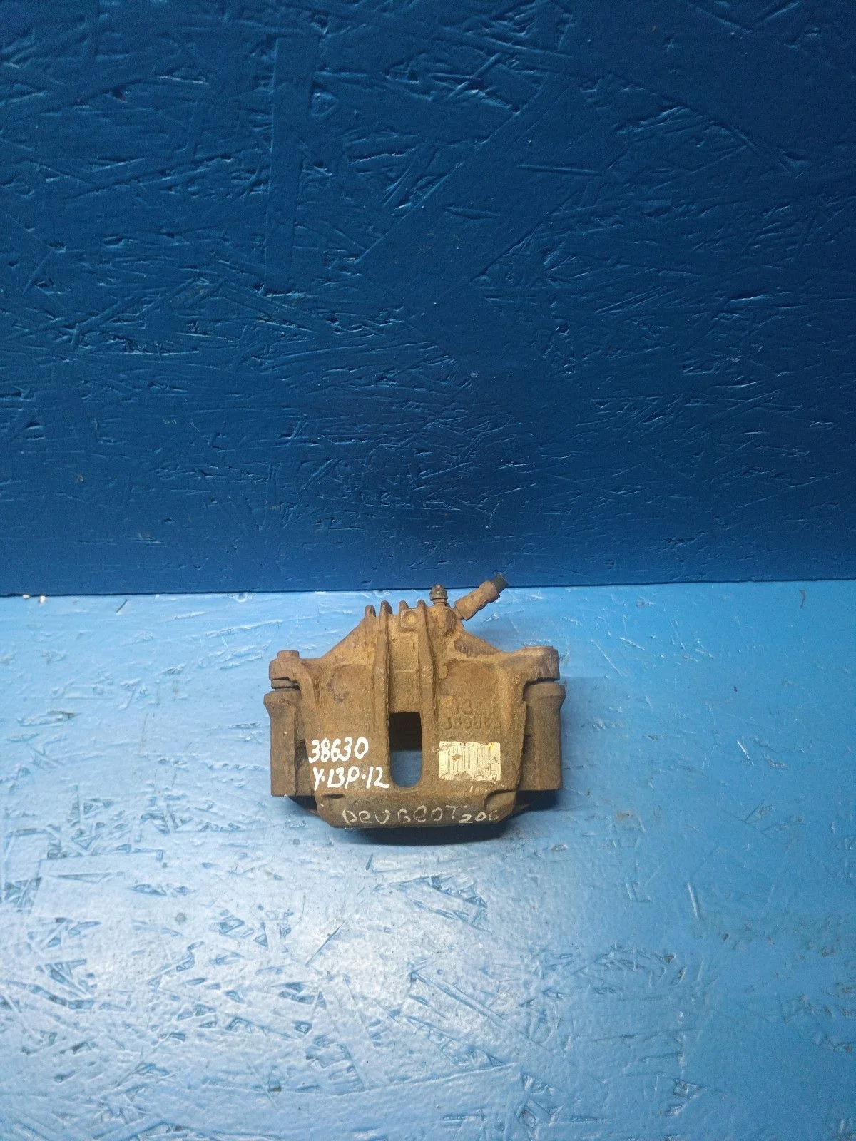 Суппорт тормозной передний левый Citroen C4 I (2004—2014)