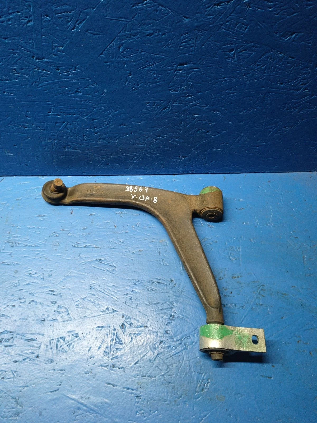 Рычаг передний левый нижний Citroen Xsara Picasso I (1999—2012)