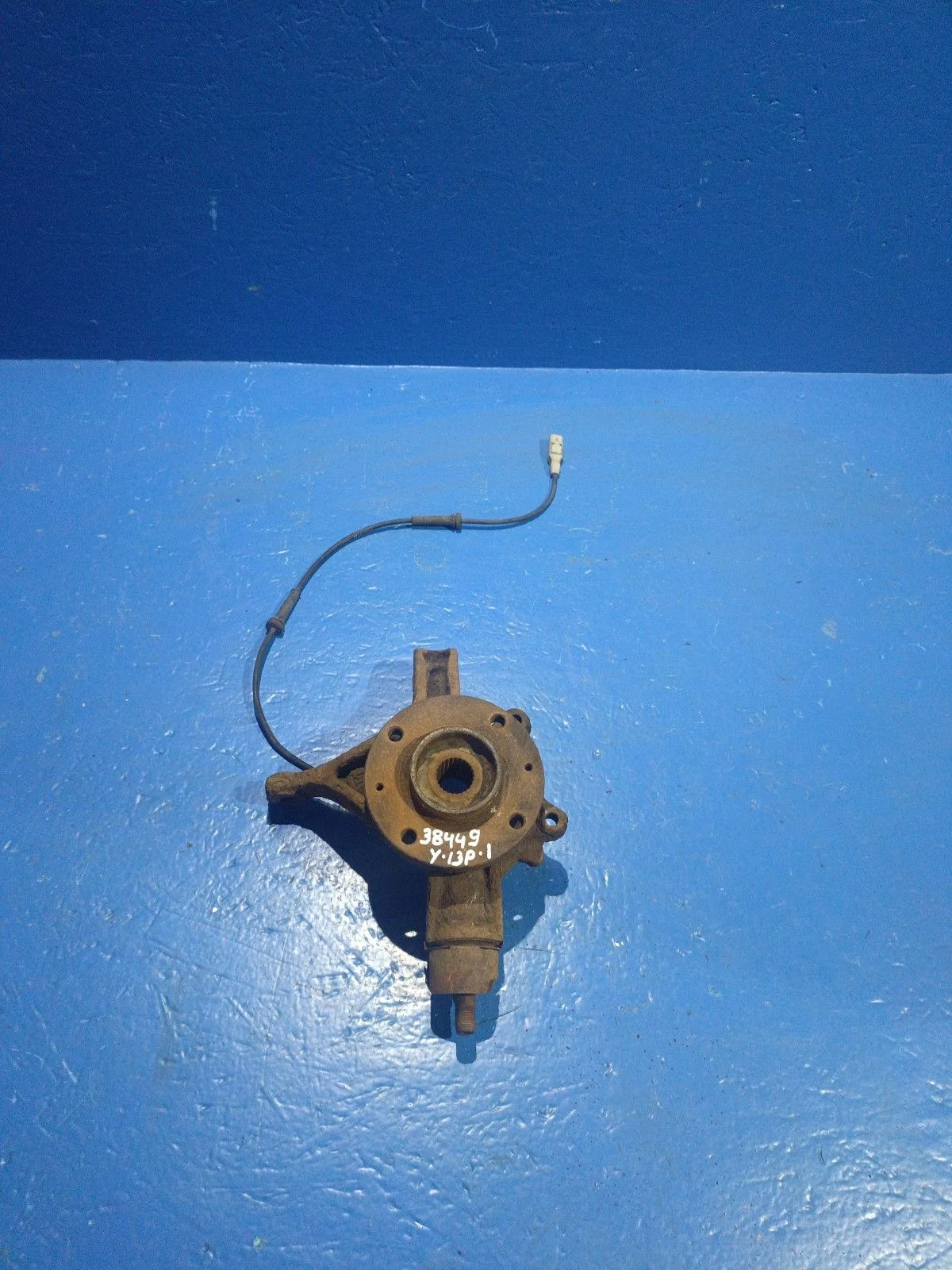 Кулак поворотный правый Peugeot 308 I (2007—2011)