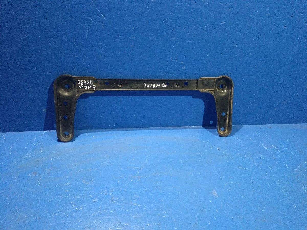 Кронштейн передней балки Renault Kangoo II (2007—2013)