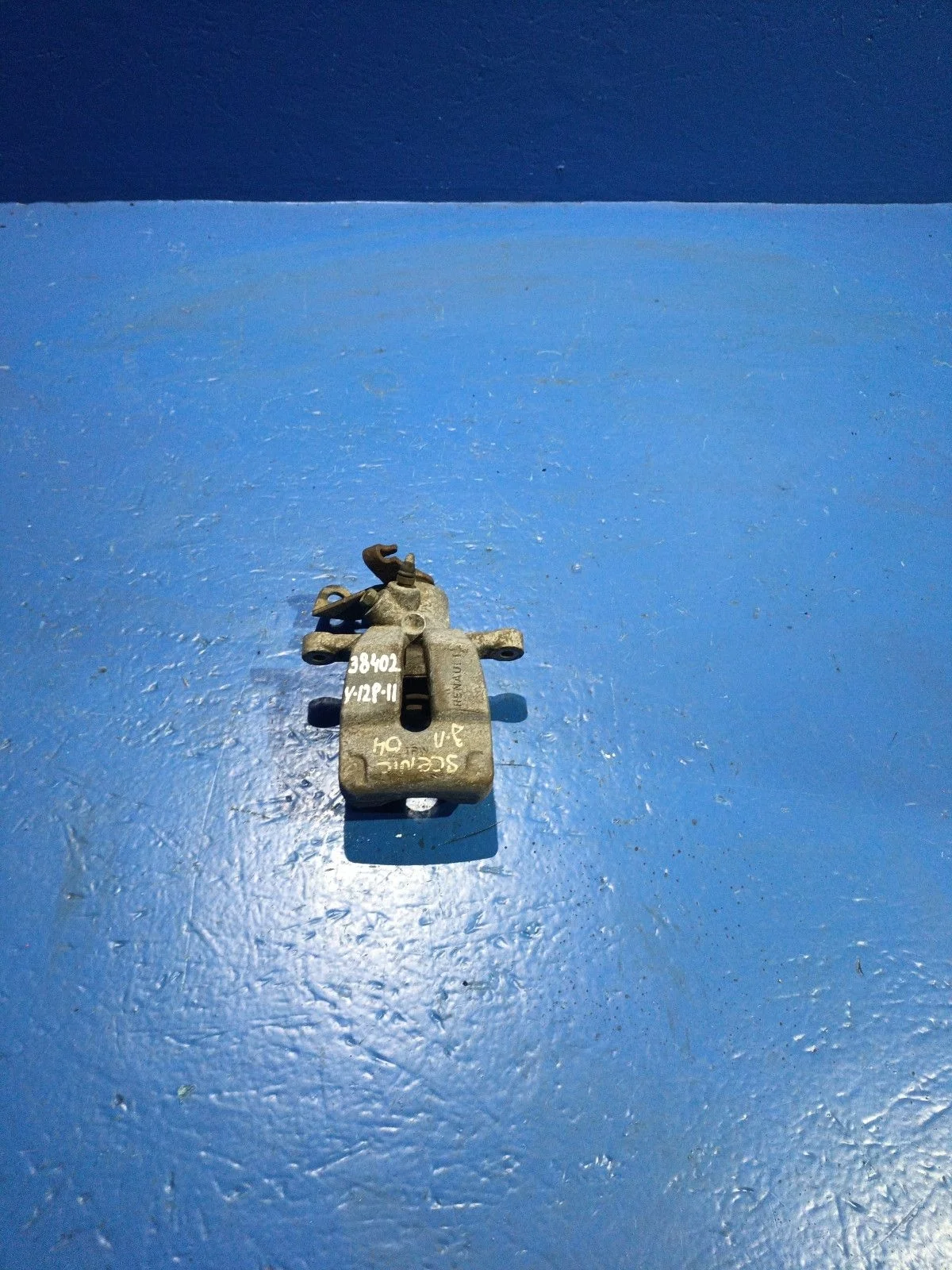 Суппорт тормозной задний левый Renault Scenic II (2003—2006)