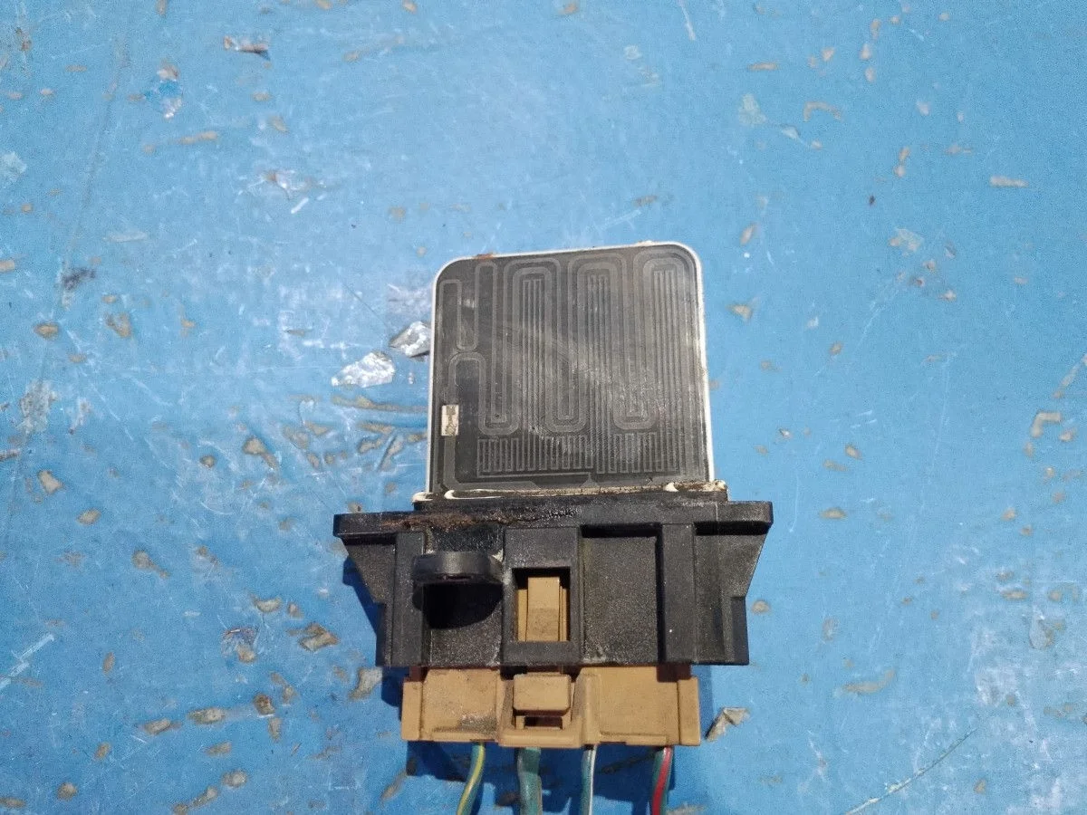 Резистор отопителя ( реостат,ёжик печки ) Nissan Almera N16 рестайлинг (2002—2006)