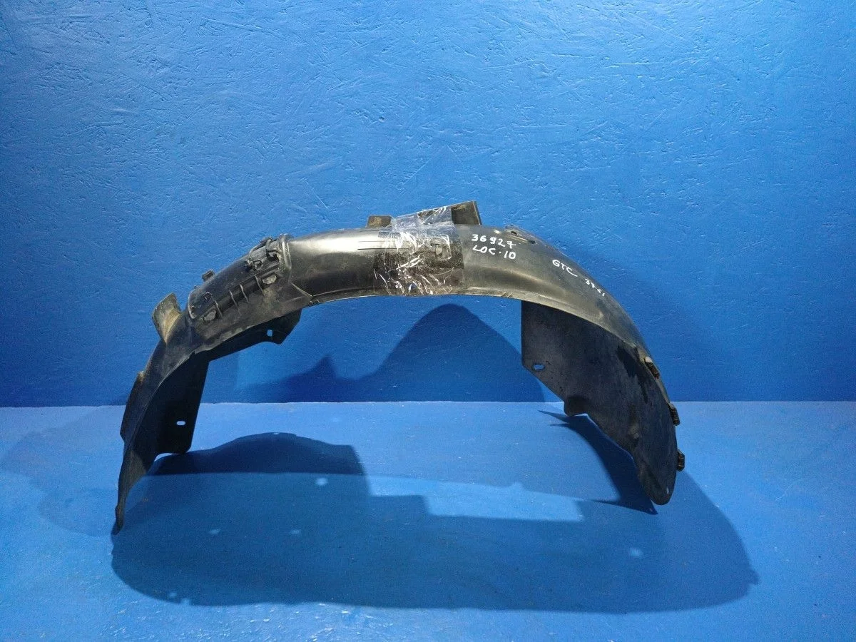 Подкрылок (локер) передний левый Opel Astra GTC H (2004—2007)