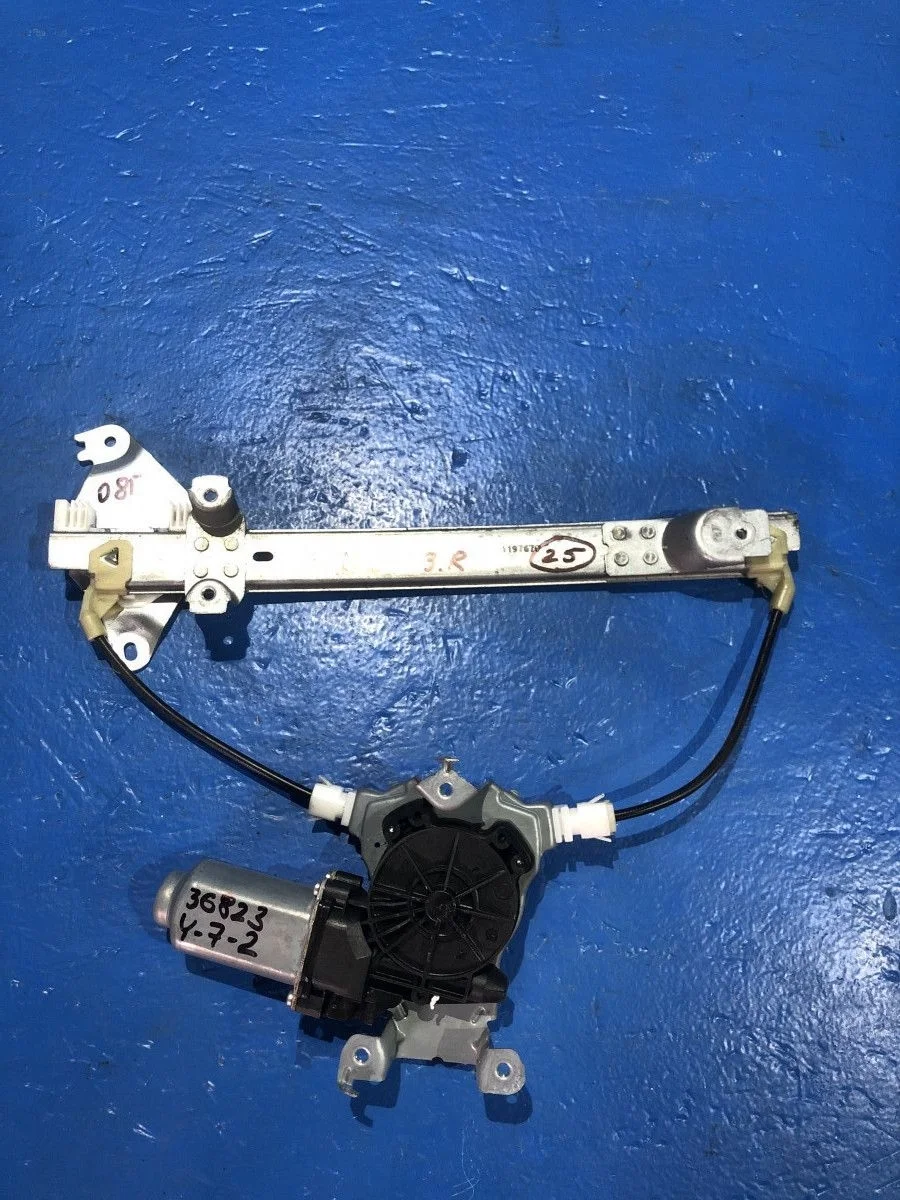 Стеклоподъемник электр. задний правый Nissan Qashqai I (2006—2010)