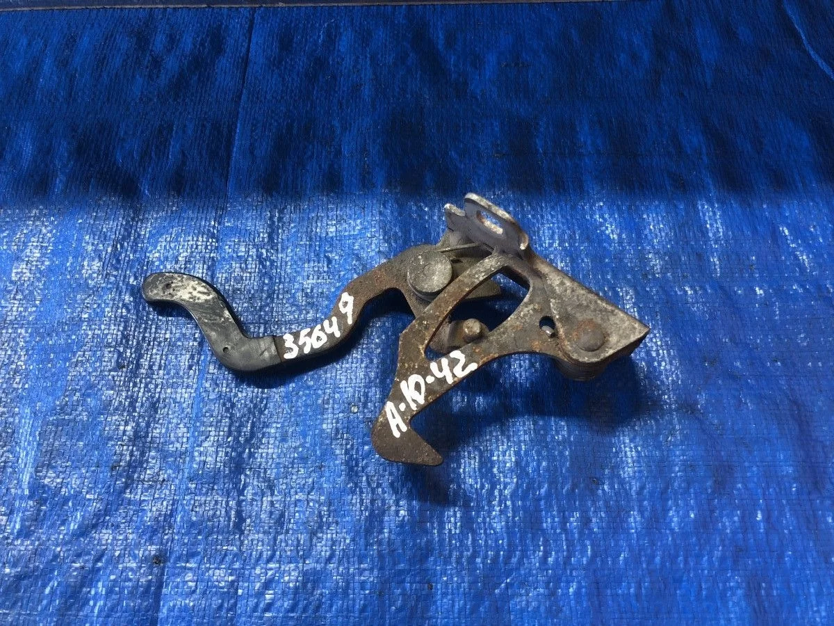 Замок капота BMW 5 серия E39 рестайлинг (2000—2004)