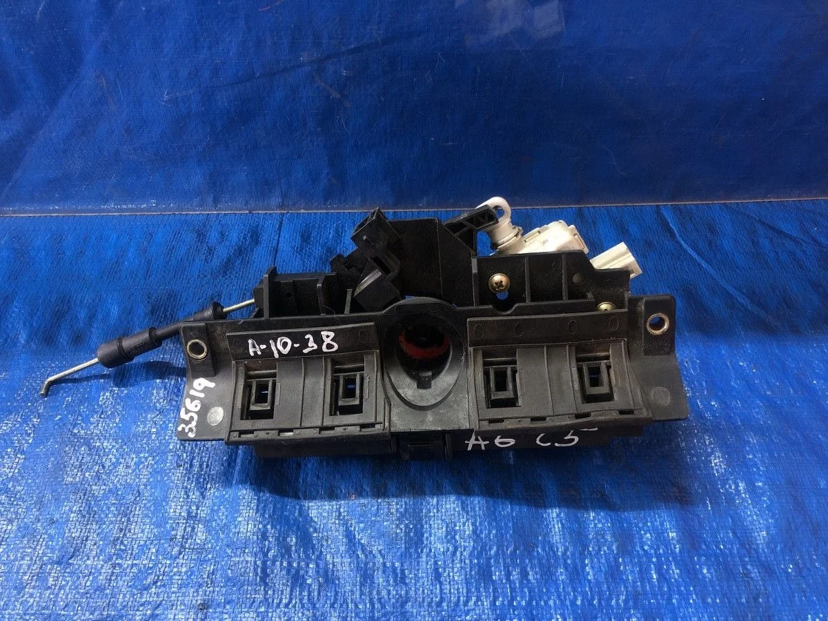 Ручка замка багажника Audi A6 C5 (1997—2001)