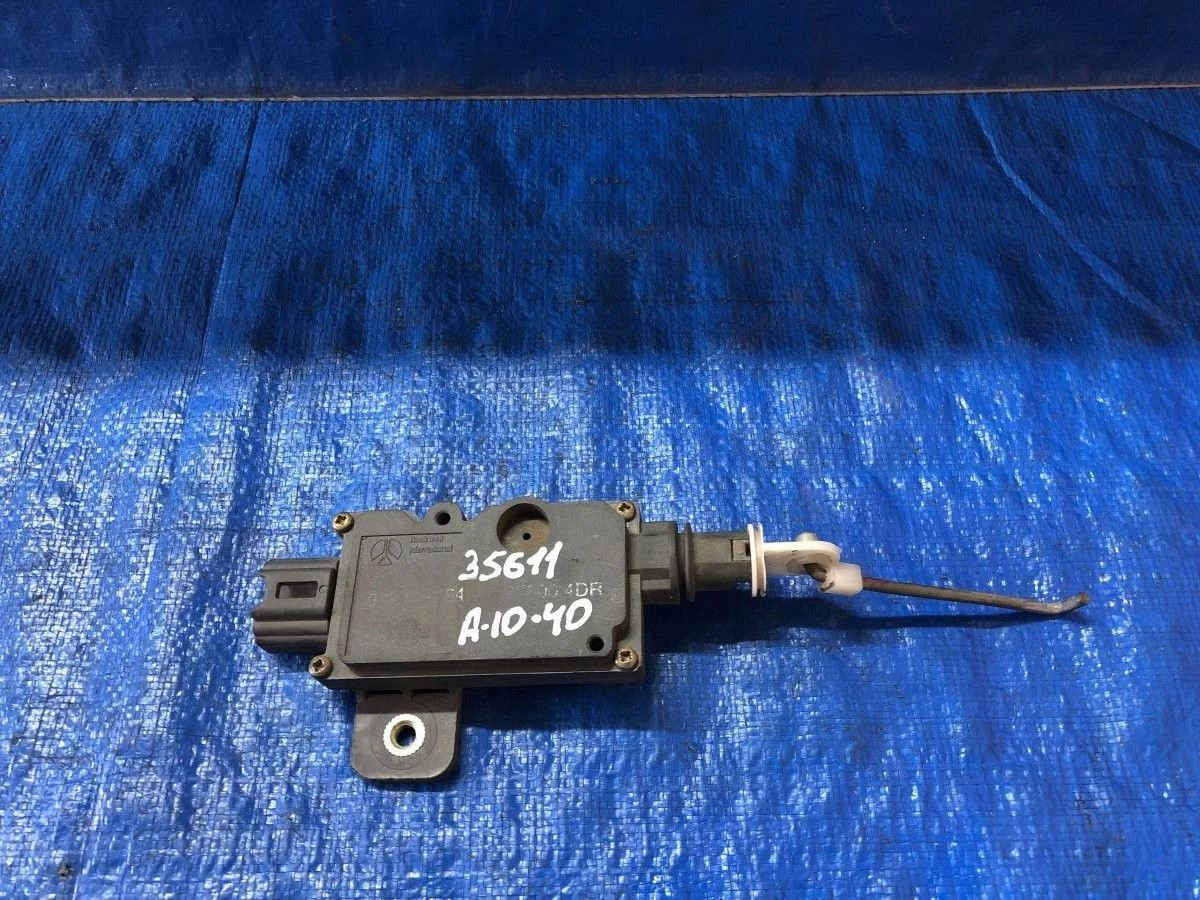 Активатор замка багажника Nissan Primera P11 рестайлинг (1999—2002)