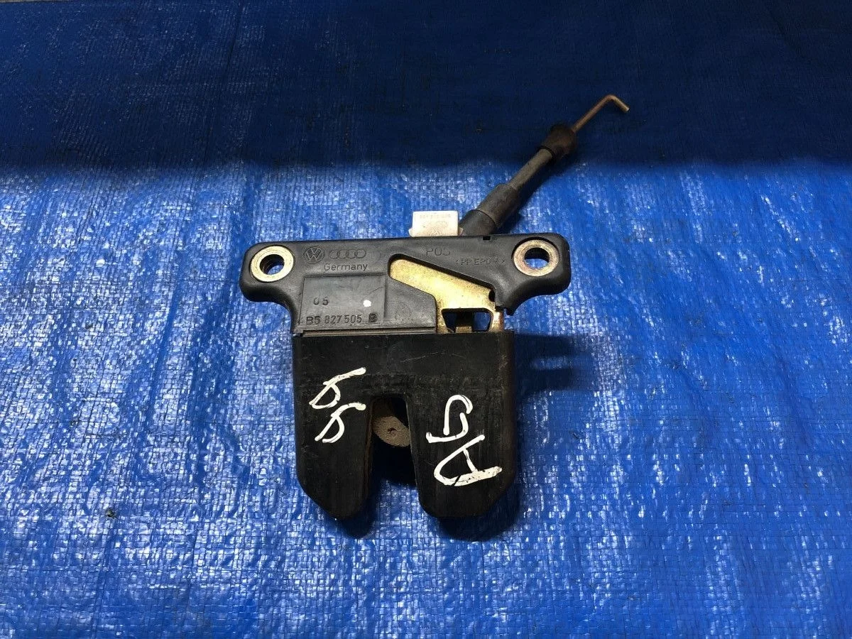 Замок багажника Audi A6 C5 (1997—2001)