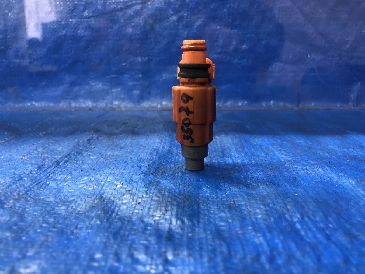 Форсунка инжекторная электрическая Mitsubishi Carisma I (1995—1999)