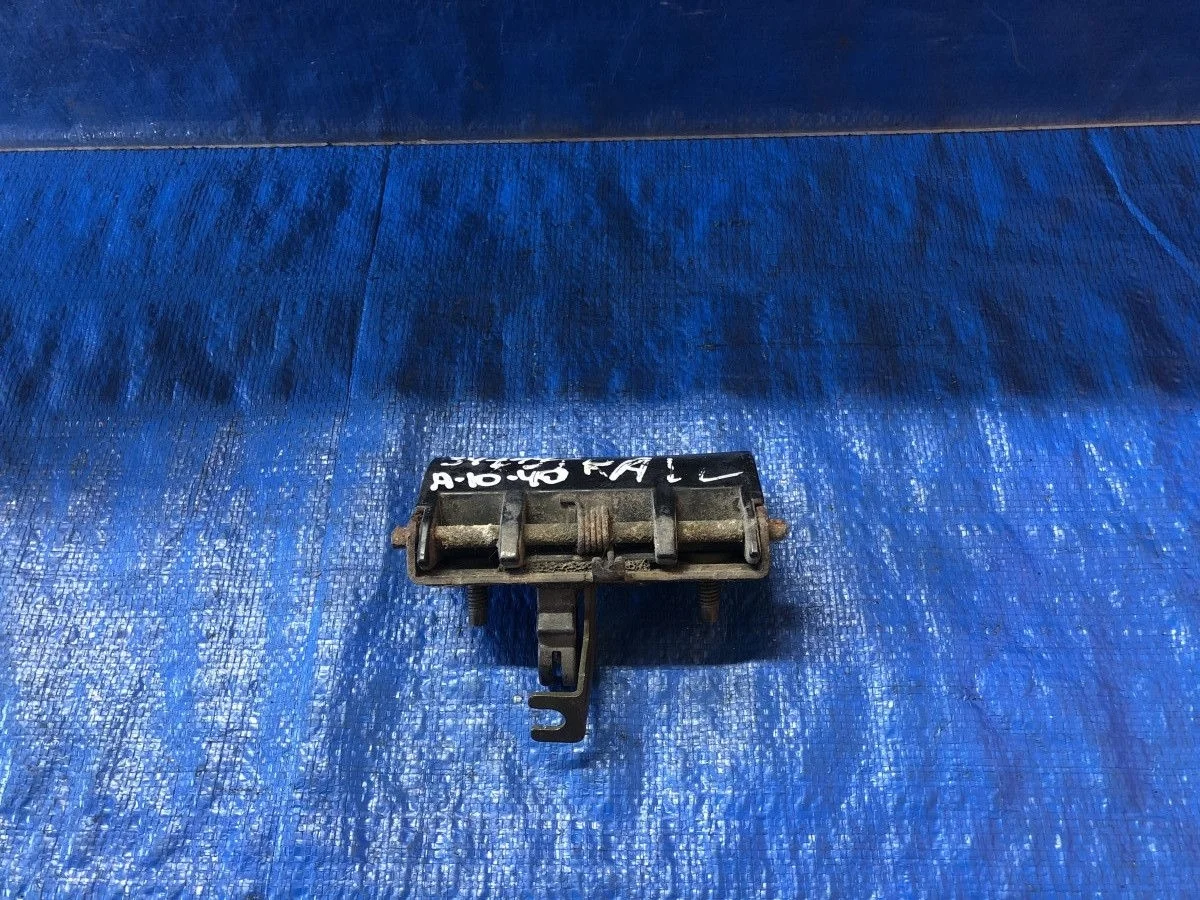 Ручка замка багажника Nissan X-Trail I (2000—2007)