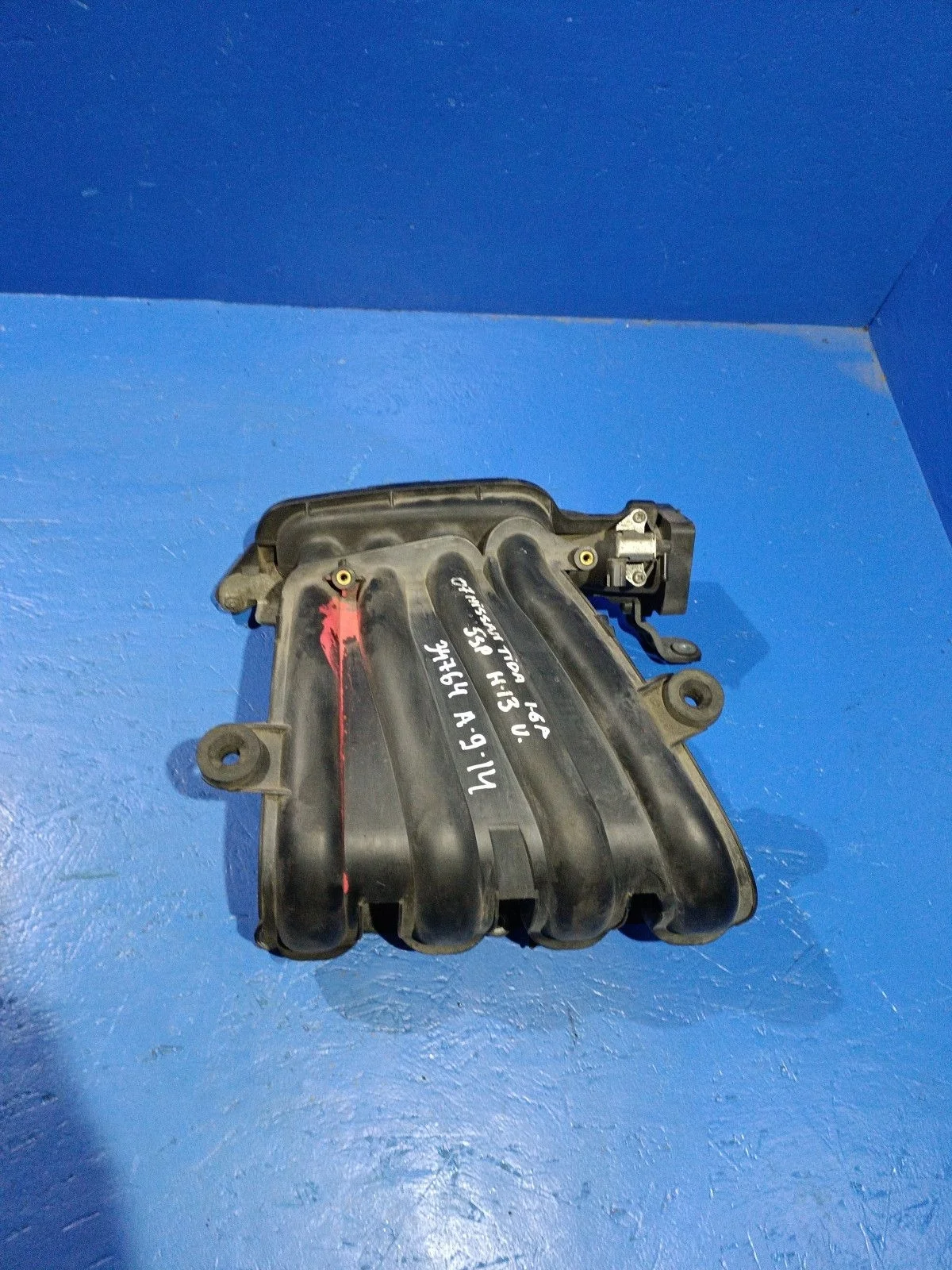 Коллектор впускной Nissan Tiida C11 (2004—2012)