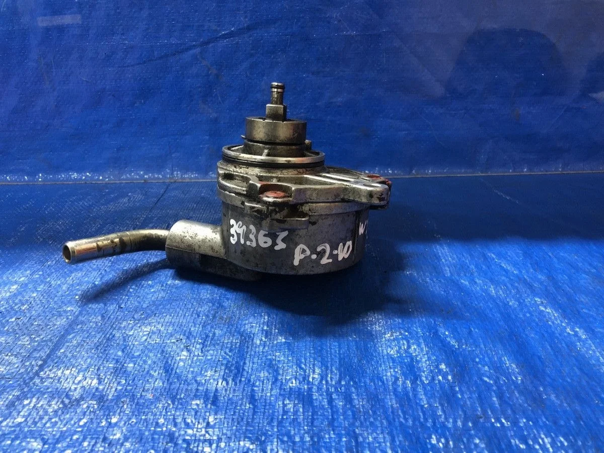 Вакуумный насос Mercedes-Benz C-класс W203/S203/CL203 (2000—2004)