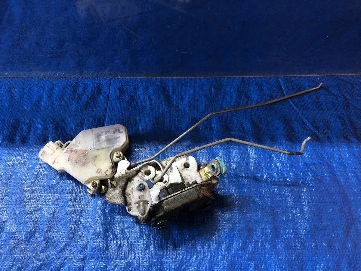 Замок двери передней левой Nissan Almera Classic I (2006—2013)