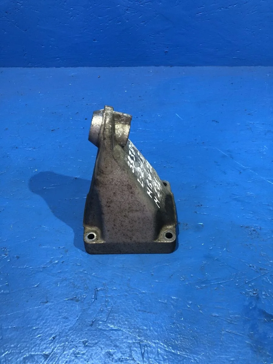 Кронштейн опоры двигателя Mercedes-Benz E-класс W211/S211 (2002—2006)