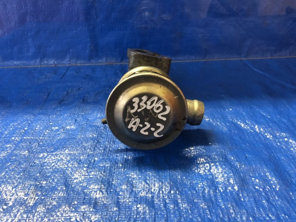 Клапан рециркуляции выхлопных газов (EGR) Audi A6 C5 (1997—2001)