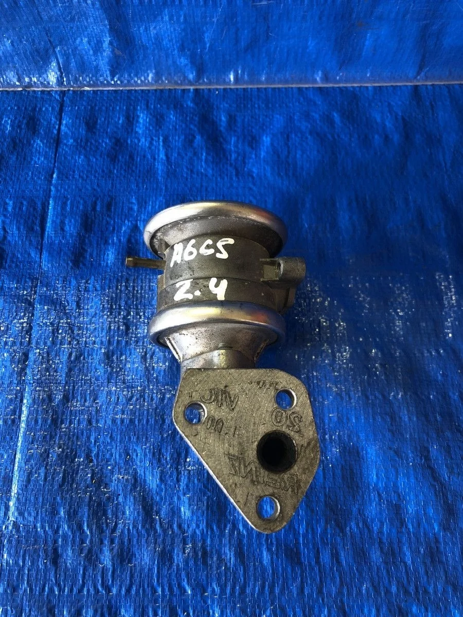 Клапан рециркуляции выхлопных газов (EGR) Audi A6 C5 (1997—2001)