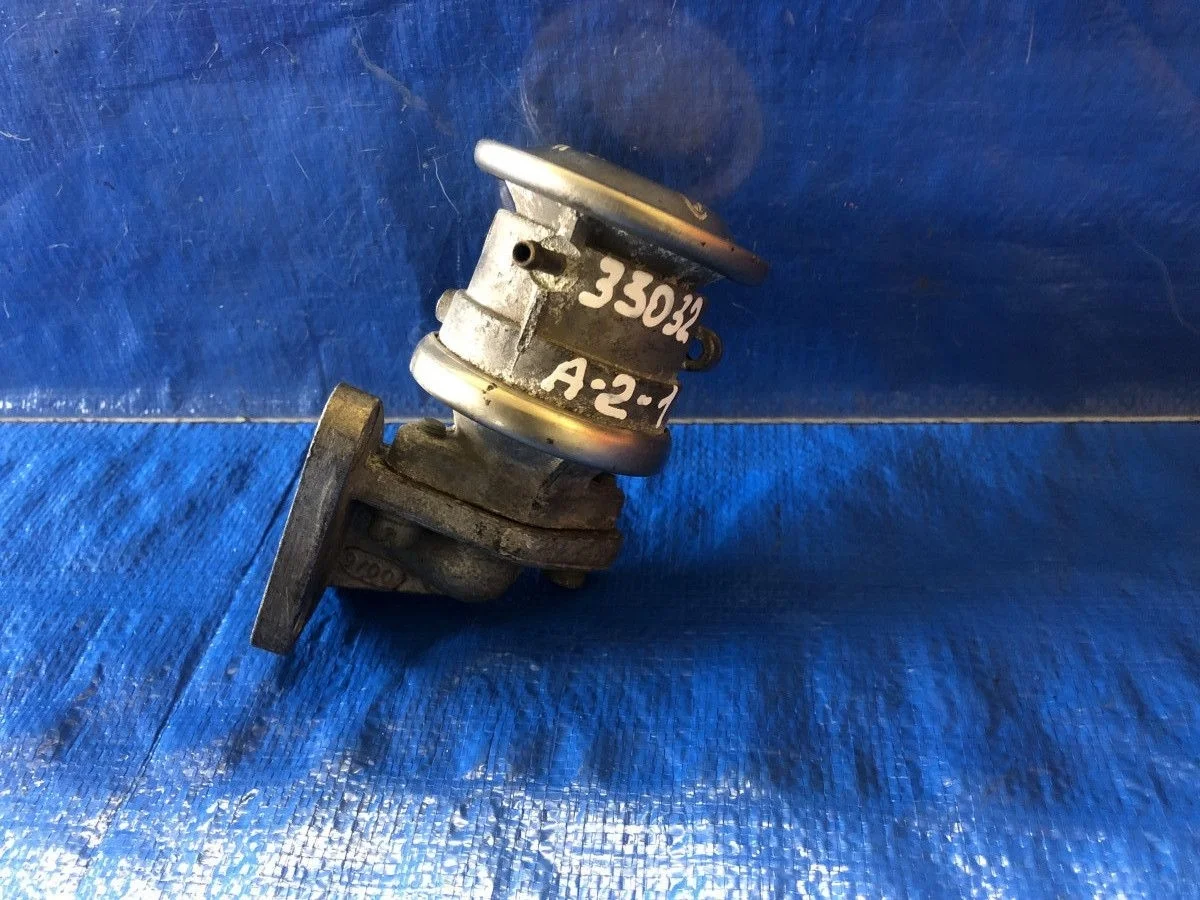 Клапан рециркуляции выхлопных газов (EGR) Audi A6 C5 (1997—2001)