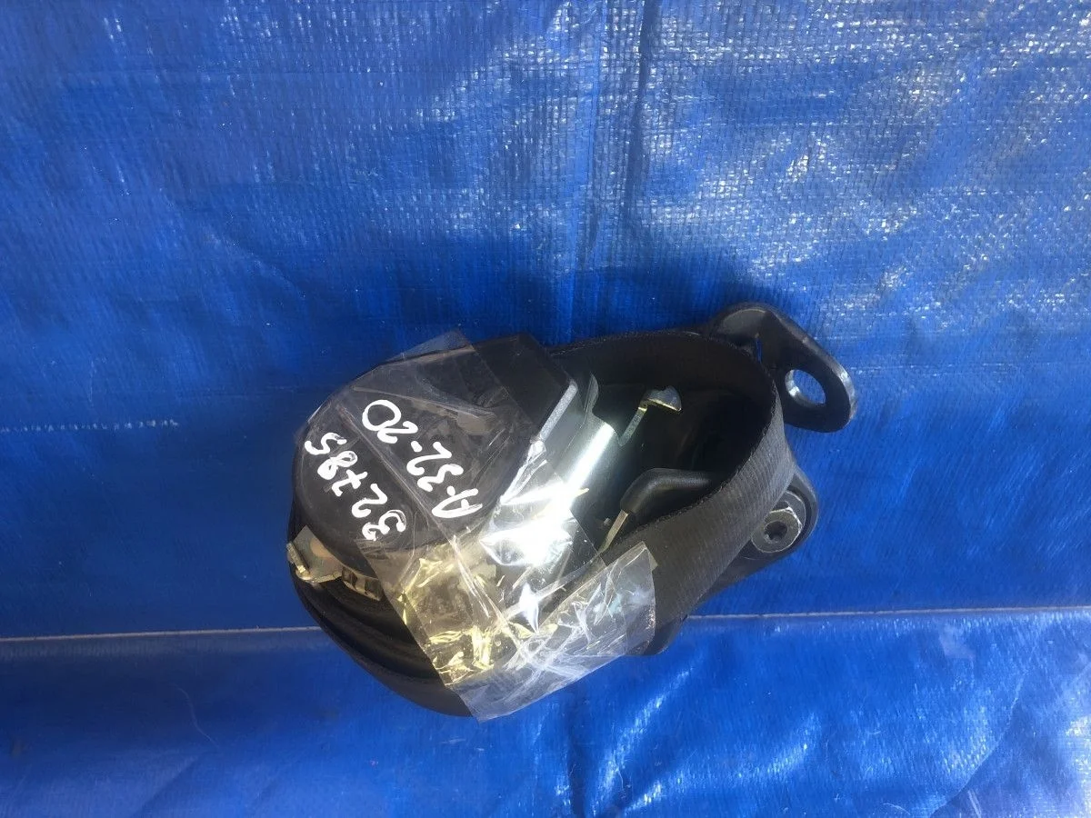 Ремень безопасности задний Renault Kangoo II (2007—2013)