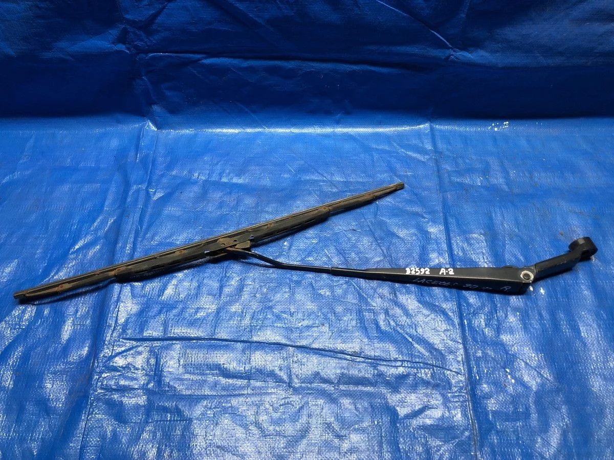 Поводок стеклоочистителя передний правый Chevrolet Lacetti I (2004—2013)