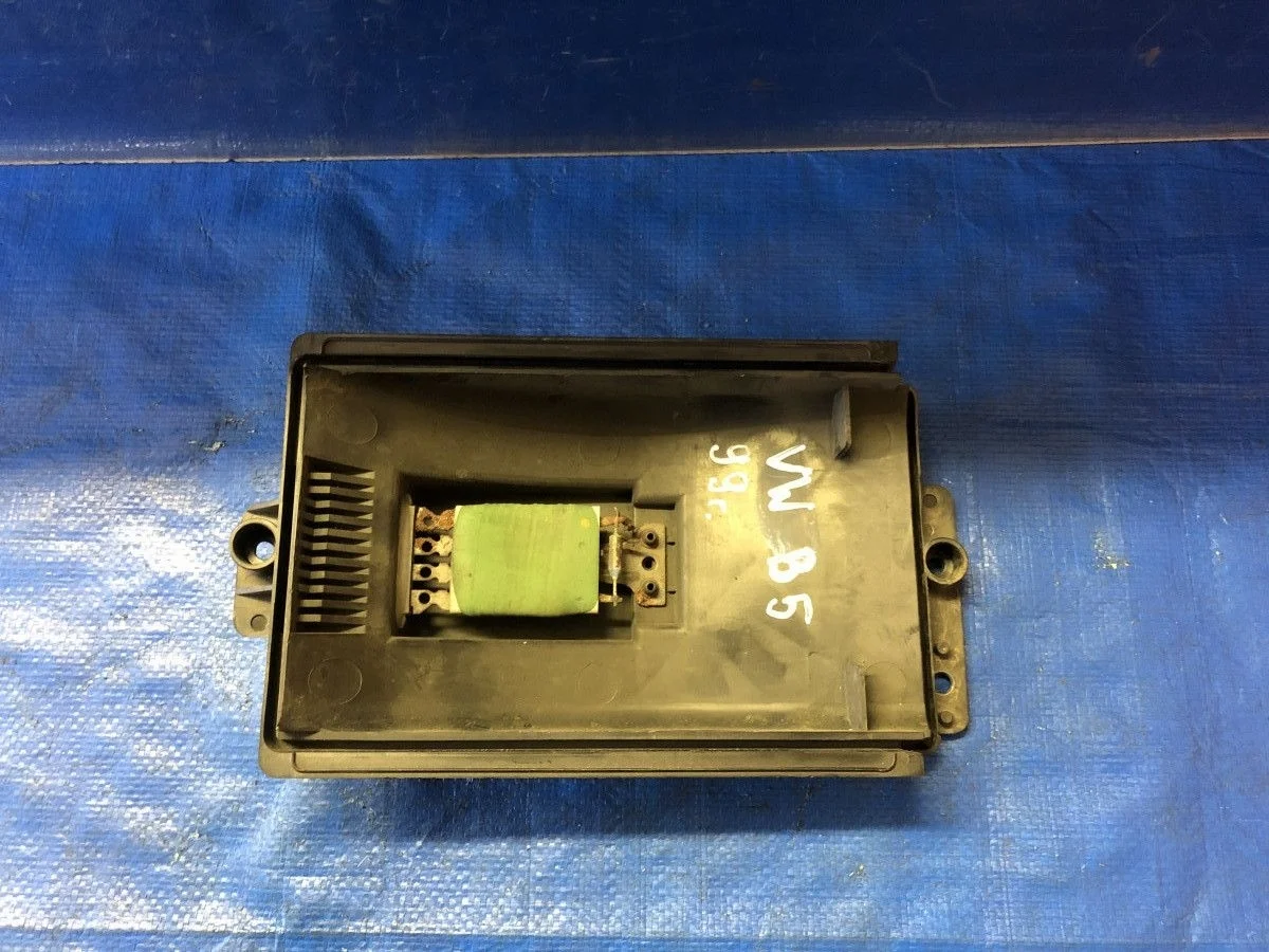 Резистор отопителя ( реостат,ёжик печки ) Volkswagen Passat B5 (1996—2001)