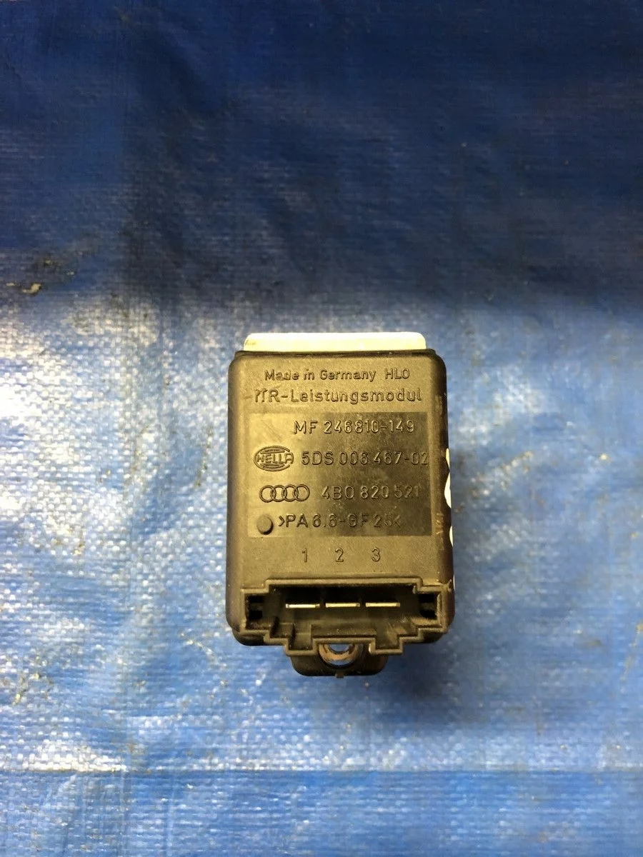 Резистор отопителя ( реостат,ёжик печки ) Audi A6 C5 (1997—2001)