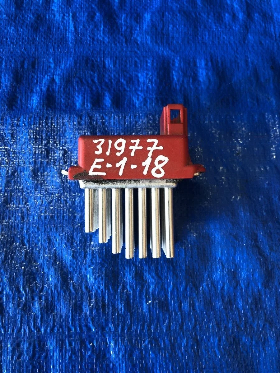 Резистор отопителя ( реостат,ёжик печки ) Volkswagen Passat B5 рестайлинг (2000—2005)